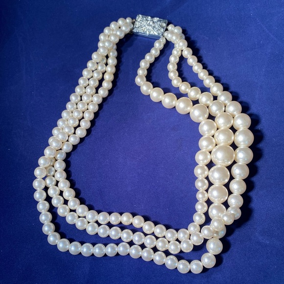Vintage Faux Pearl 3 Strand Necklace With Rhinestone Closure - Picture 1 of 6